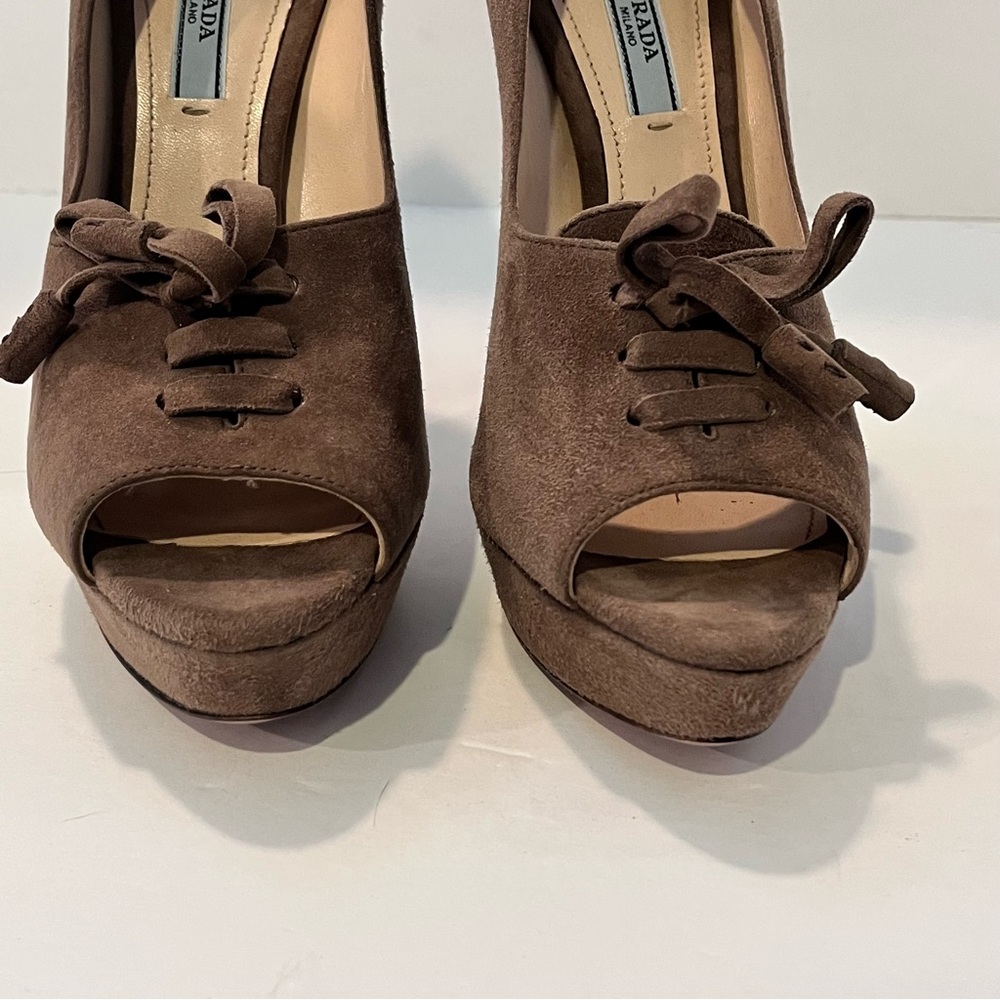 Prada Women’s 39.5 Brown Leather Suede Peep Toe High Heel Pumps - Picture 5 of 16